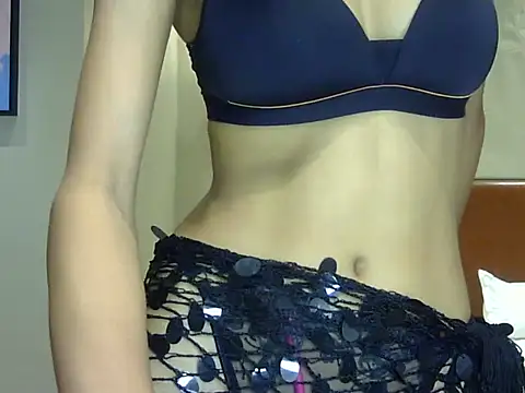 XXX chat uživo modela YOUR__ALLY