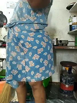 Chat XXX en directo de MaaliiiPonuTamil