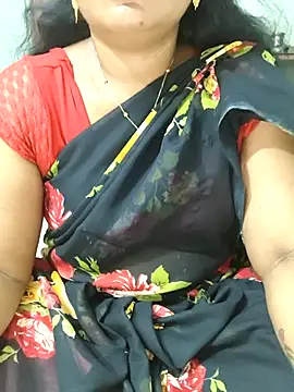 Show modela Tamil_Rithika_hot na web-kameri