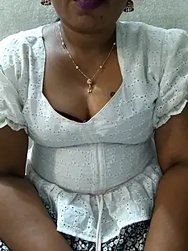 دردشة Tamil_Rithika_hot الجنسية المباشرة