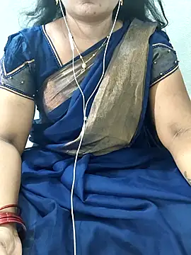 הופעת וובקאם של Tamil_Rithika_hot
