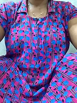 Tamil_Rithika_hot: διαδικτυακό σόου στην κάμερα