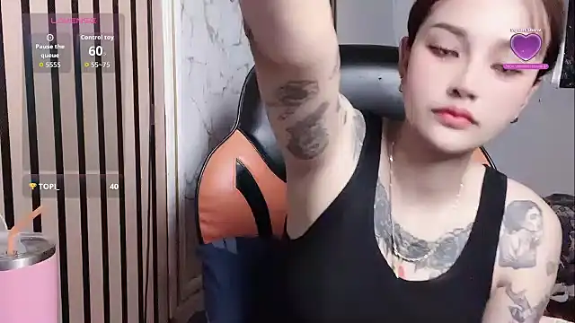 Pokazy przed kamerką – Kate_99