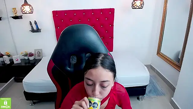 NathaliaSweet_11: онлайн-секс-чат