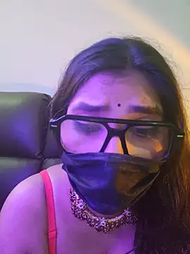callmeshreya's Webcam Show