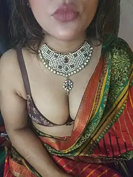 callmeshreyaのウェブカメラショー