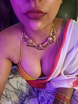 callmeshreya 在線直播表演