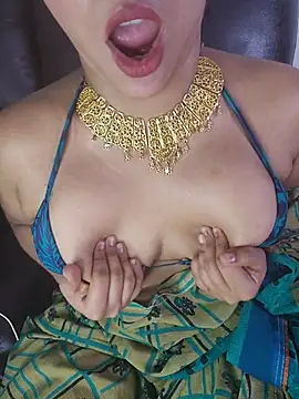 callmeshreya Adlı Modelin Canlı XXX Sohbeti