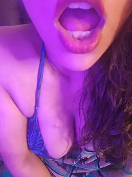 צ'אט XXX בשידור חי של callmeshreya