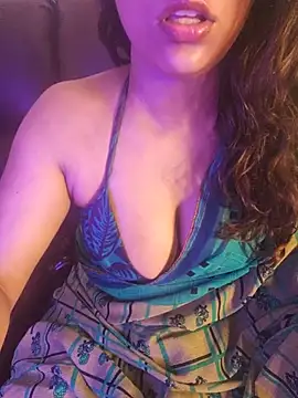 callmeshreya ওয়েবক্যাম শো
