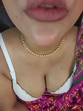 XXX chat uživo modela callmeshreya