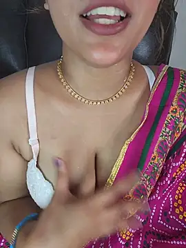 callmeshreya's Webcam Show