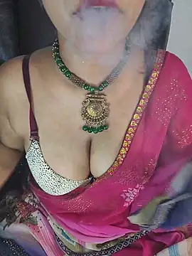 callmeshreya ওয়েবক্যাম শো