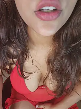 callmeshreya's Live XXX Chat