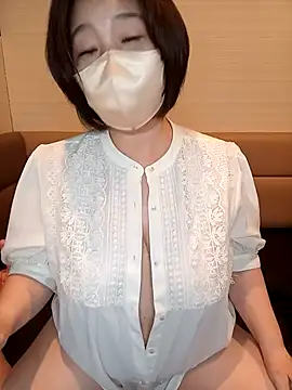 Nanami888のライブXXXチャット
