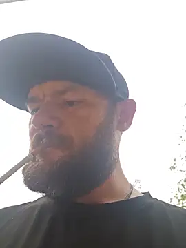 Spunwhiteboy1992: διαδικτυακό σόου στην κάμερα