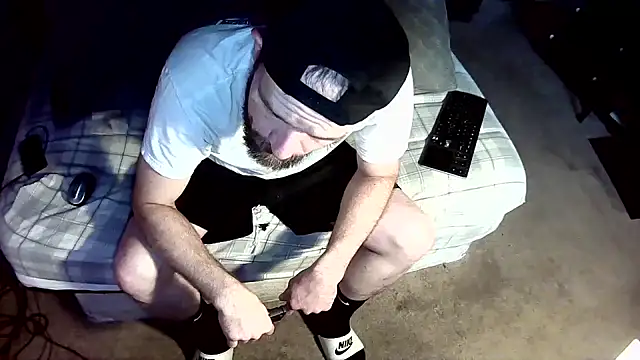 Spunwhiteboy1992 Show in webcam