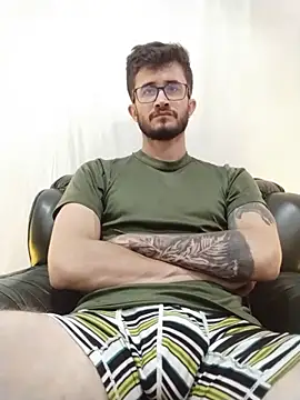 Chat +18 de Loggan_donnelly ao vivo