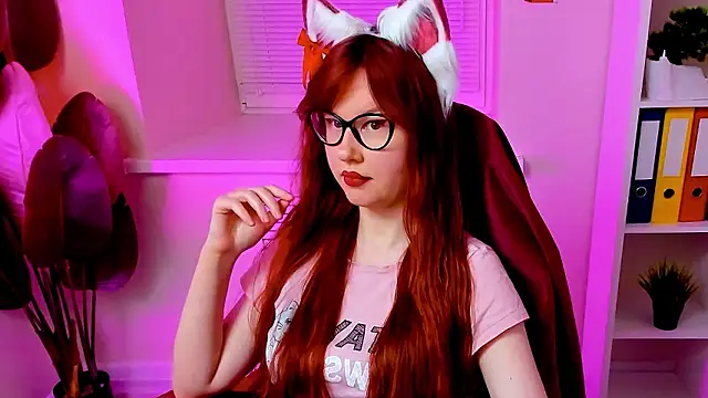 CarolGiggly: διαδικτυακό σόου στην κάμερα