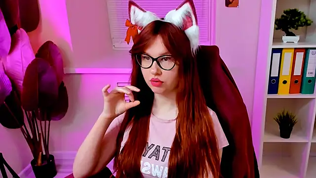 CarolGiggly's Webcam Show