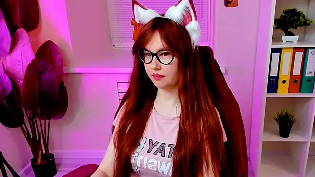 CarolGiggly webcam show