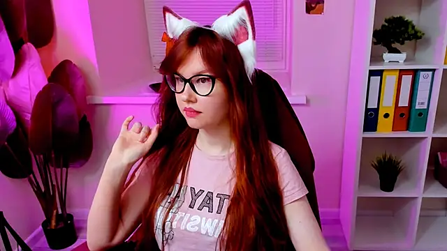 CarolGiggly's Webcam Show