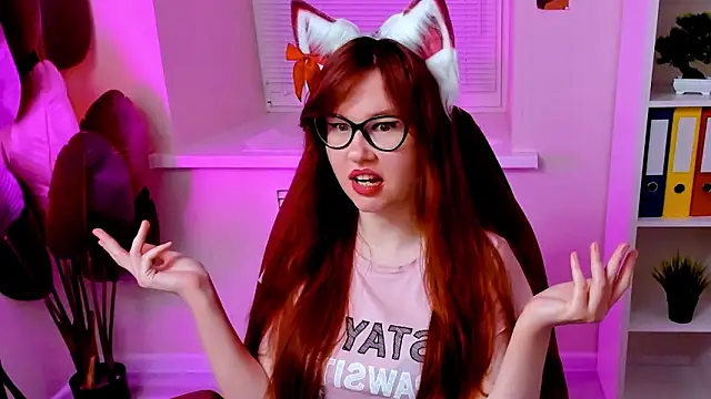 CarolGiggly's Webcam Show