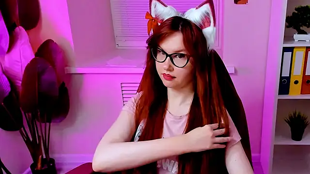 CarolGiggly's Webcam Show