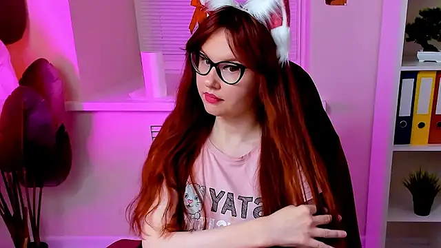 CarolGiggly's Webcam Show