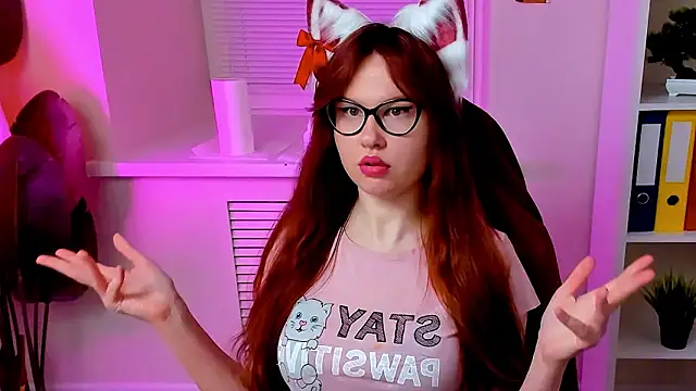 CarolGiggly: διαδικτυακό σόου στην κάμερα