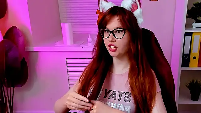 CarolGiggly's Webcam Show