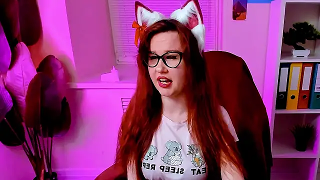 CarolGiggly's Webcam Show