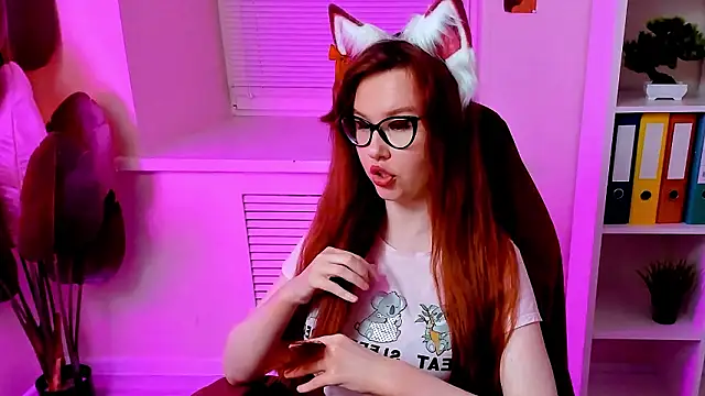 CarolGiggly's Webcam Show