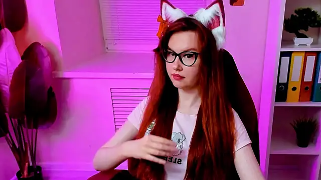 CarolGiggly's Webcam Show