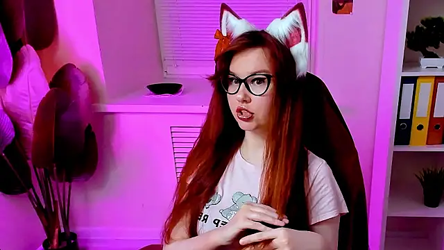 CarolGiggly's Webcam Show