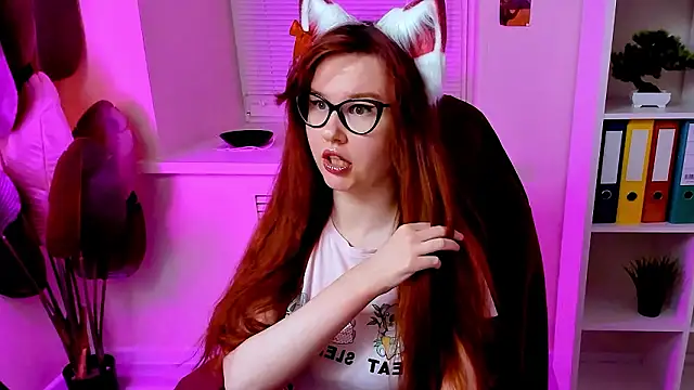 CarolGiggly's Webcam Show