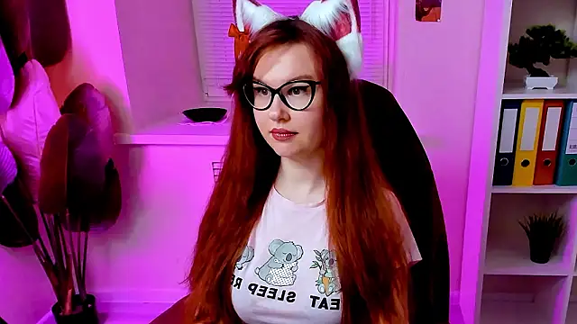 CarolGiggly webcam show