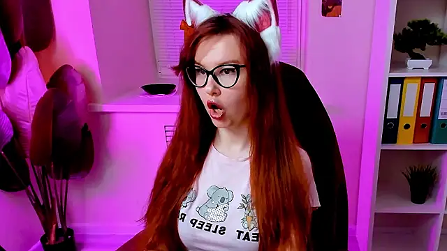 CarolGiggly's Webcam Show