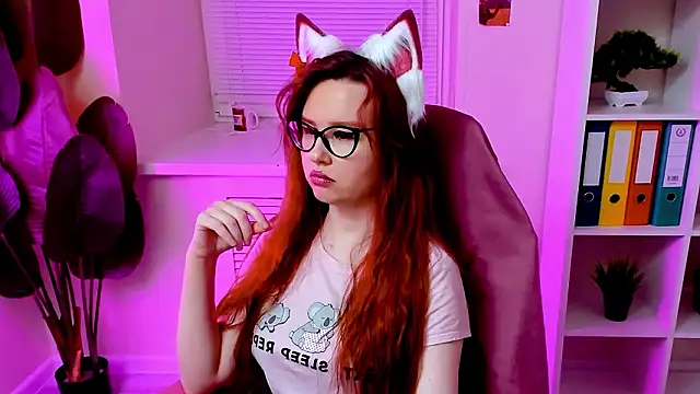 CarolGiggly's Webcam Show