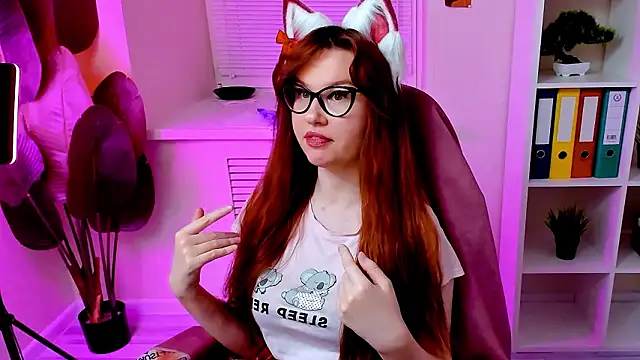 CarolGiggly's Webcam Show