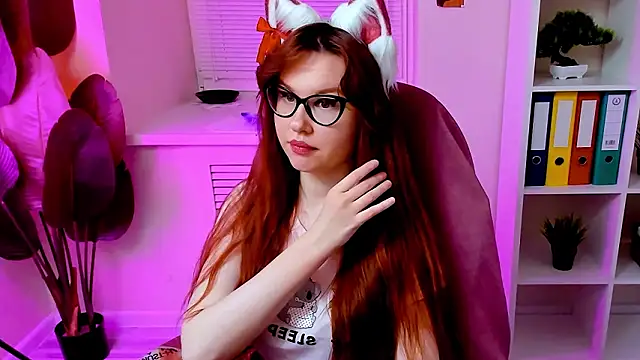 CarolGiggly's Webcam Show