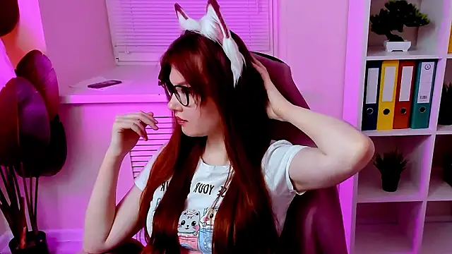 CarolGiggly webcam show