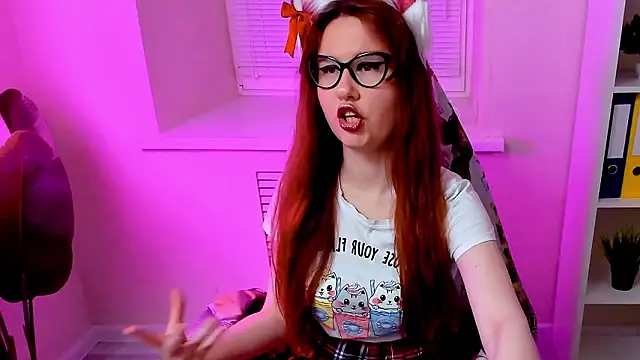 CarolGigglyn Webbikameraesitys