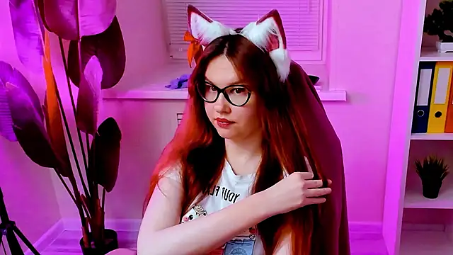 CarolGigglyn Webbikameraesitys