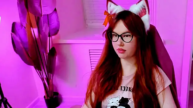 CarolGiggly webcam show