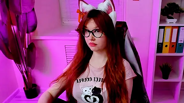 CarolGiggly's Webcam Show