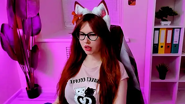 CarolGiggly's Webcam Show