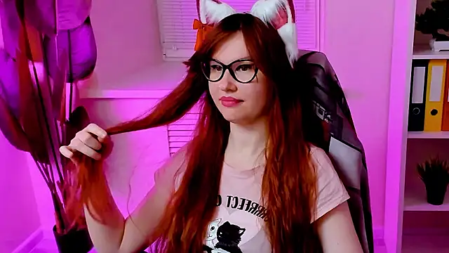 CarolGiggly's Webcam Show