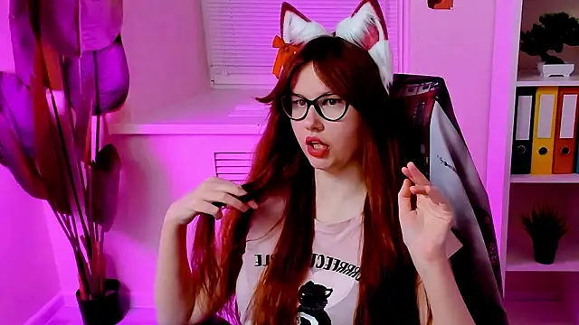 CarolGigglyn Webbikameraesitys