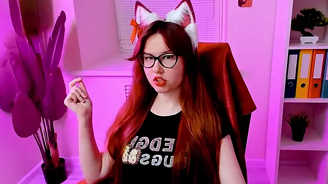 CarolGiggly: διαδικτυακό σόου στην κάμερα